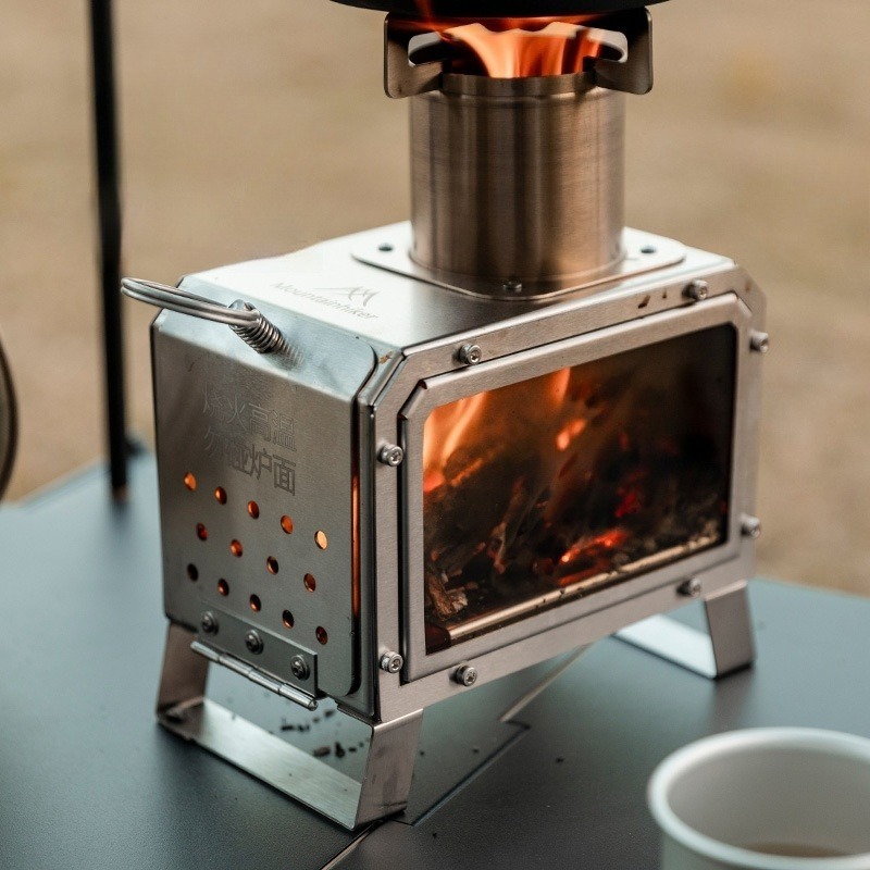 Camping Cooking In Forest - Poêle chauffant en acier inoxydable, garde